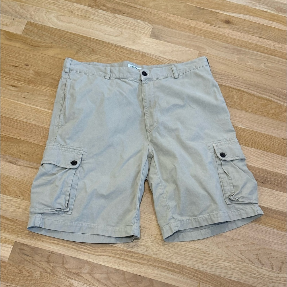 Orvis Men's  Cotton Cargo Shorts . Beige, Size 36 / style #1084